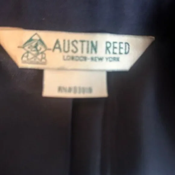 Austin Reed Vintage Navy Wool Double-Breasted lined blazer, size 14W - Picture 4 of 8
